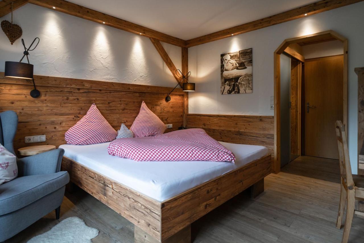 Doppelzimmer mit Balkon